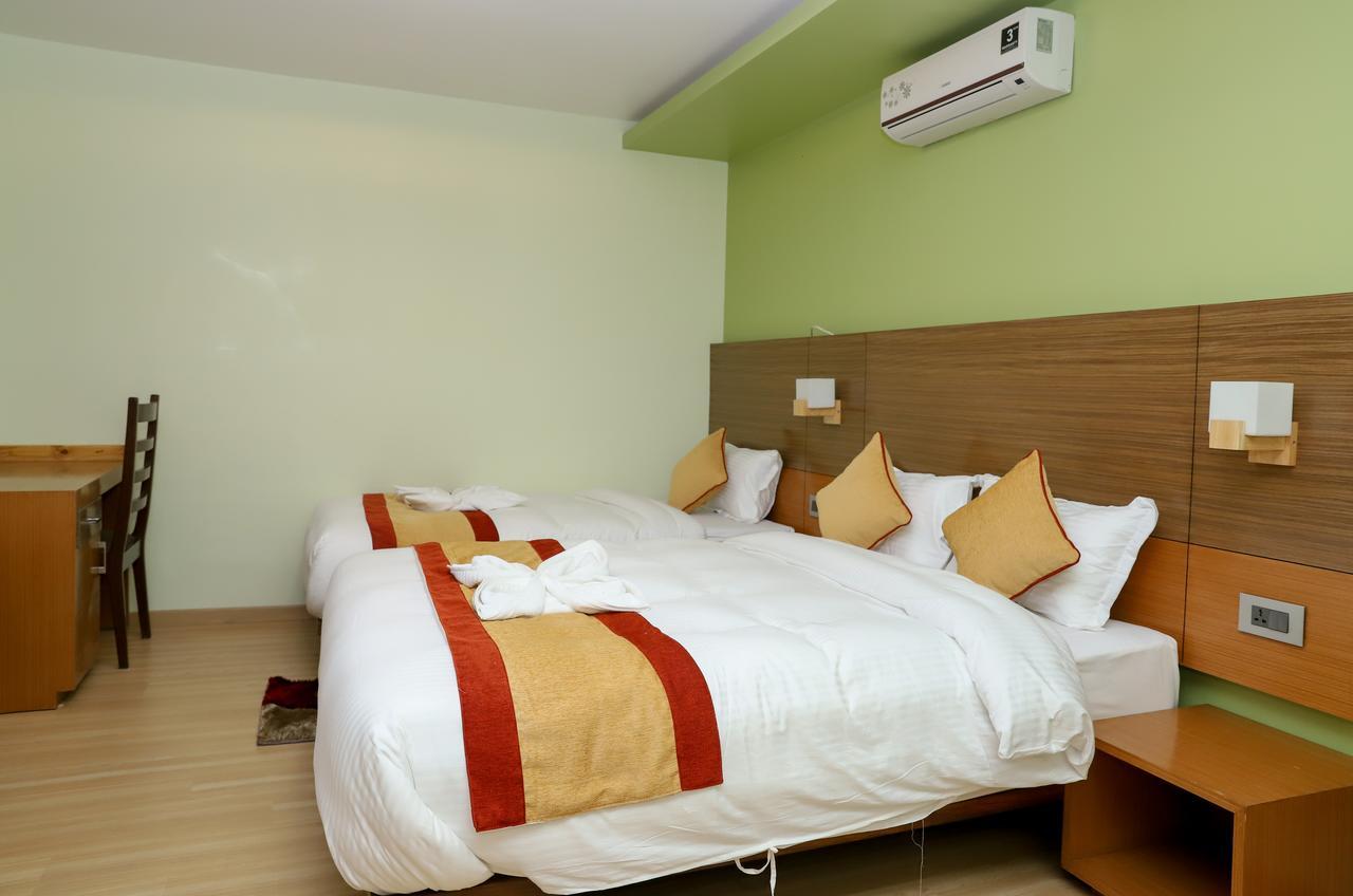 Retro Hotel And Spa Kathmandu Bagian luar foto