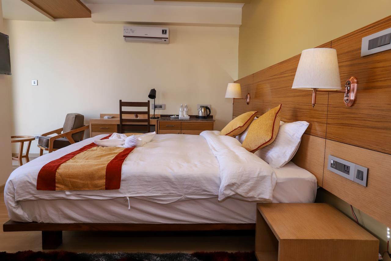 Retro Hotel And Spa Kathmandu Bagian luar foto