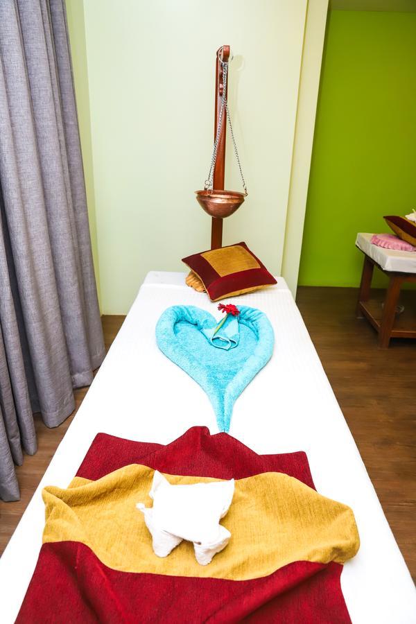 Retro Hotel And Spa Kathmandu Bagian luar foto