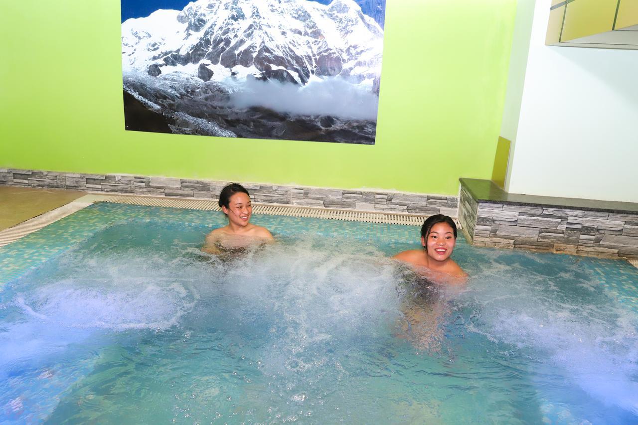 Retro Hotel And Spa Kathmandu Bagian luar foto