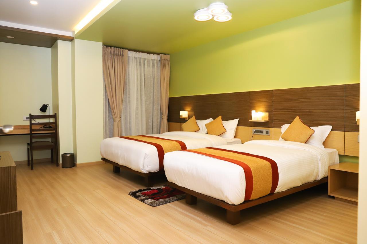 Retro Hotel And Spa Kathmandu Bagian luar foto