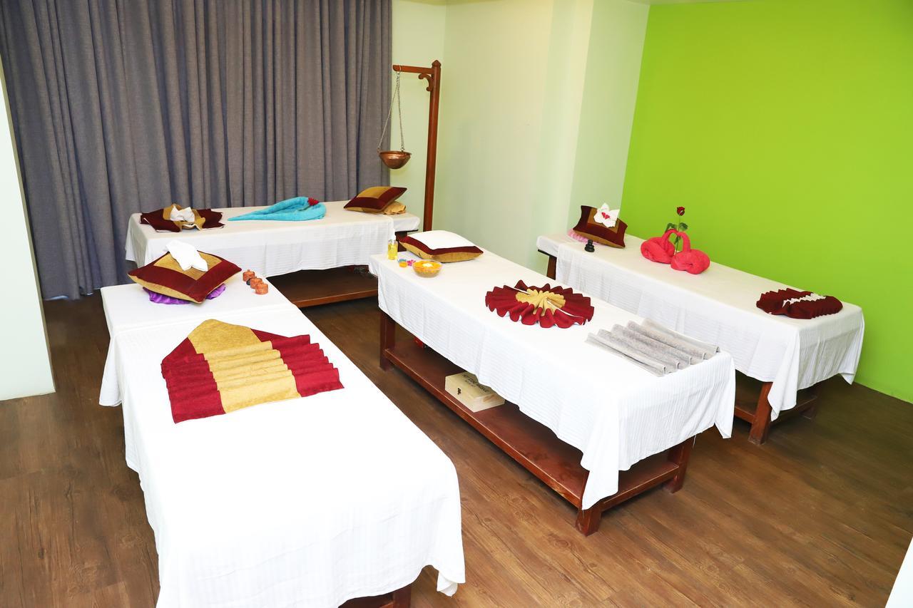 Retro Hotel And Spa Kathmandu Bagian luar foto
