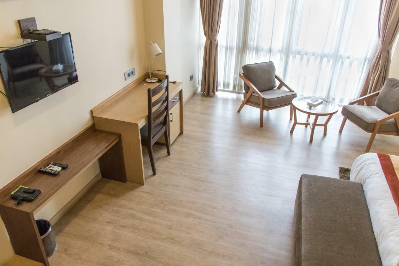 Retro Hotel And Spa Kathmandu Bagian luar foto