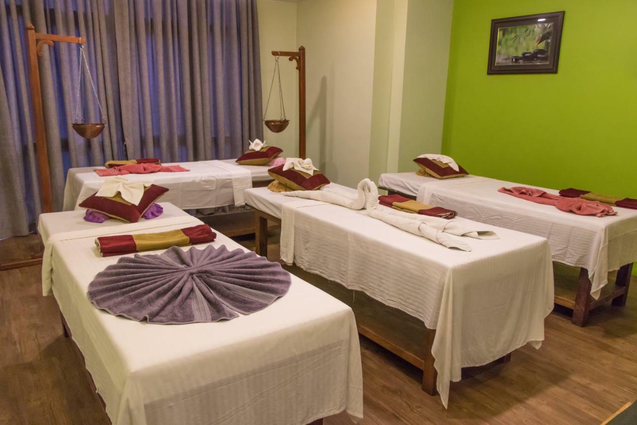 Retro Hotel And Spa Kathmandu Bagian luar foto